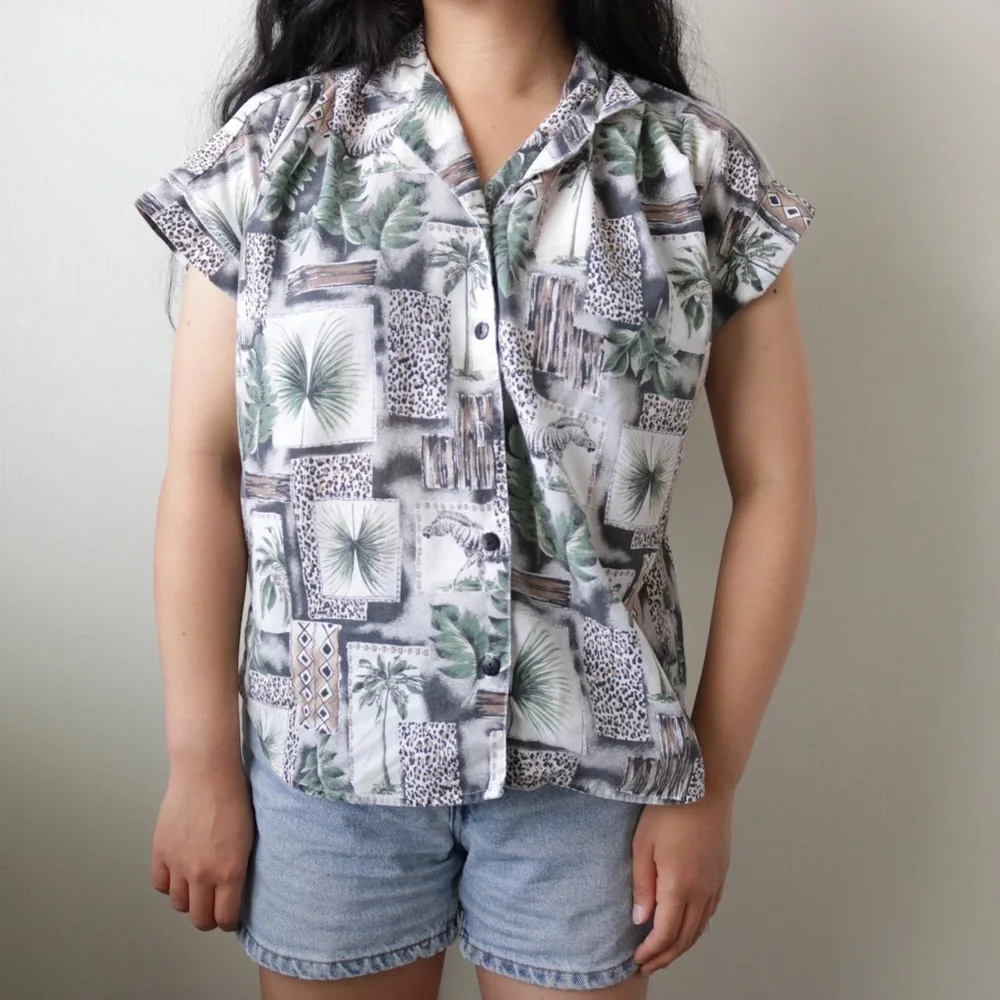 Vintage safari animal button down shirt - Picture 4 of 7